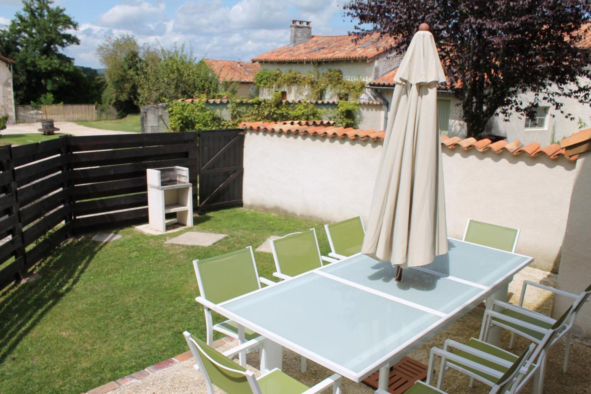 Manoir De Longeveau *