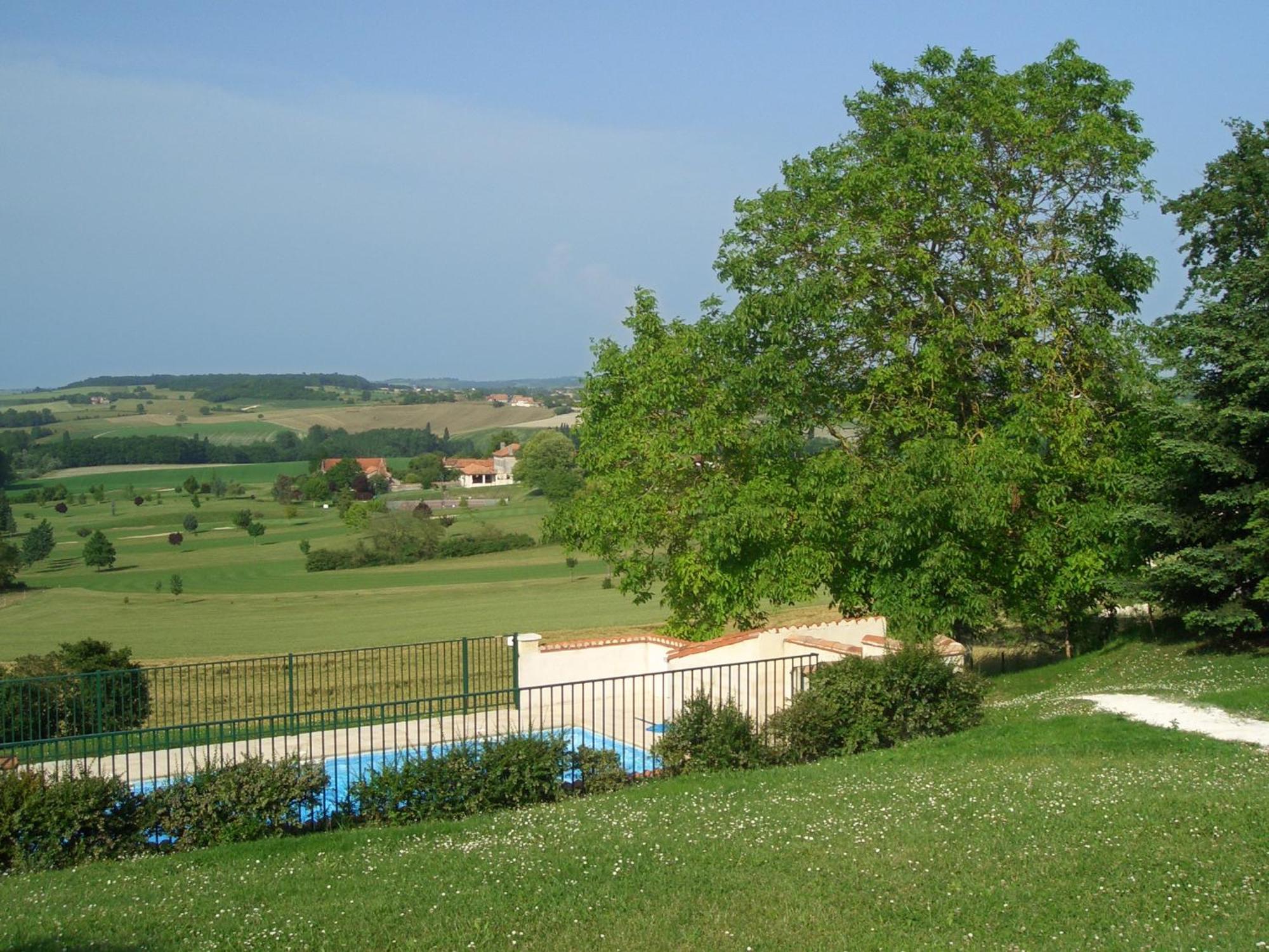 Manoir De Longeveau *